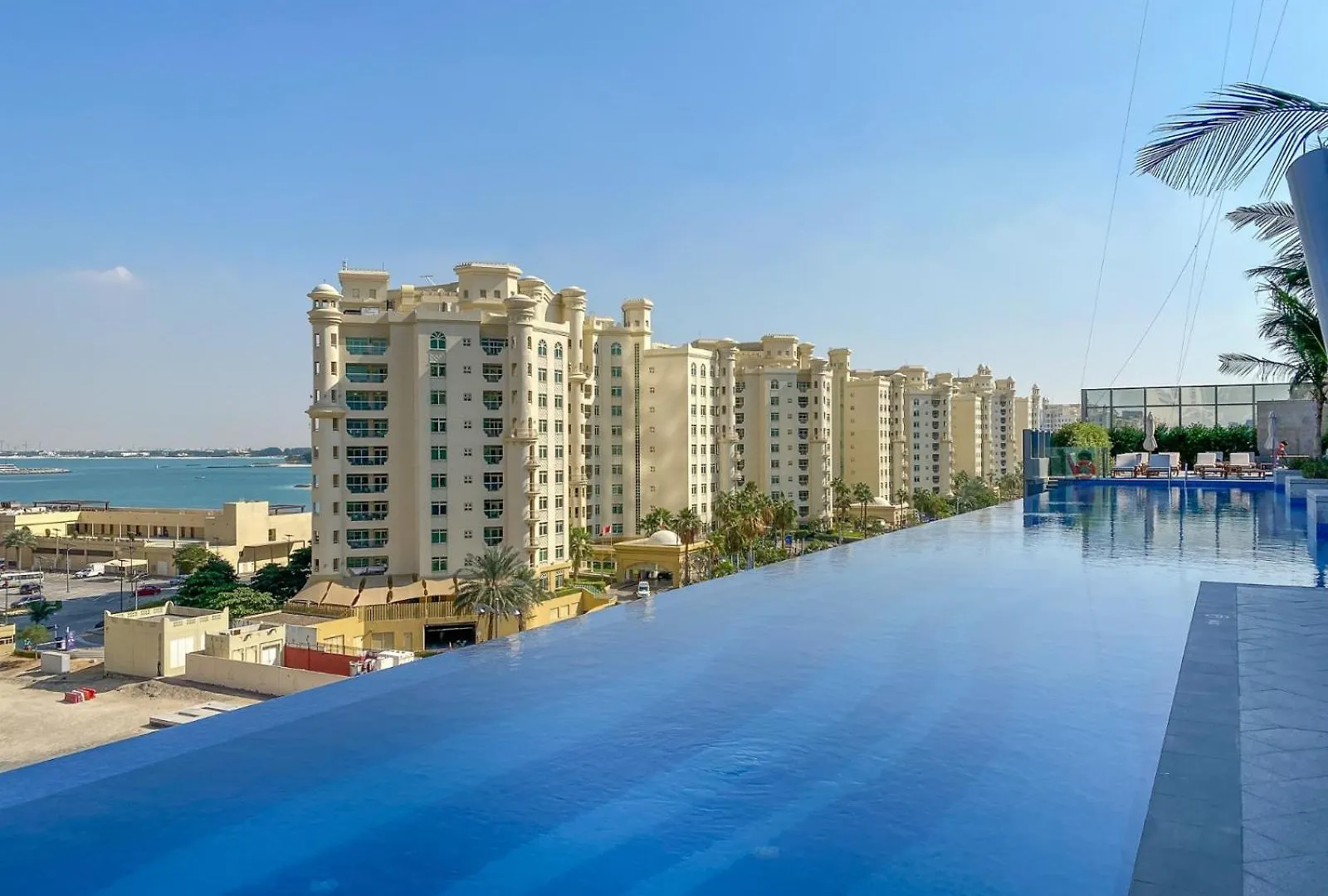 Apartment Sunset Bliss - Elegant Palm Island Studio Dubai